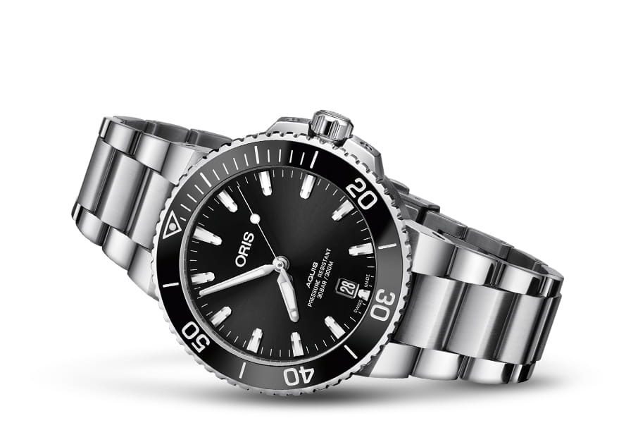 Oris Oris Aquis Date 01 733 7732 4134-07 8 21 05PEB , наручные мужские часы фото под углом